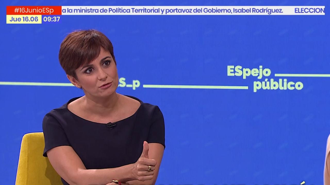 La ministra Portavoz: "A veces no me atrevo a interpretar a mi propio Gobierno" La ministra Portavoz: "A veces no me atrevo a interpretar a mi propio Gobierno"