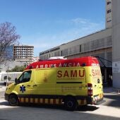 Una ambulancia del SAMU asignada al Hospital Doctor Balmis de Alicante