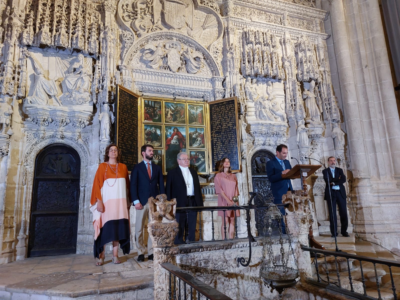 "Renacer" abre sus puertas en la Catedral de Palencia "Renacer" abre sus puertas en la Catedral de Palencia