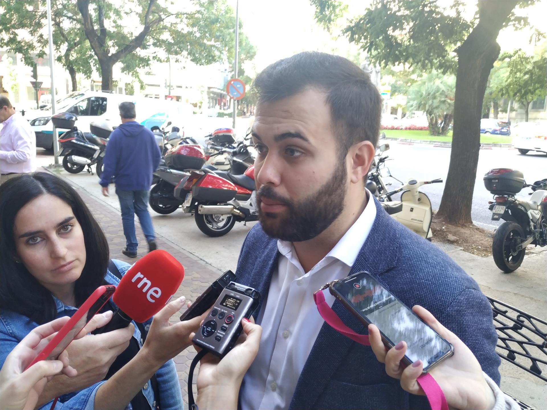 Salaya asegura que el ayuntamiento no organizaba los conciertos y anuncia "un gran evento musical" Salaya asegura que el ayuntamiento no organizaba los conciertos y anuncia "un gran evento musical"