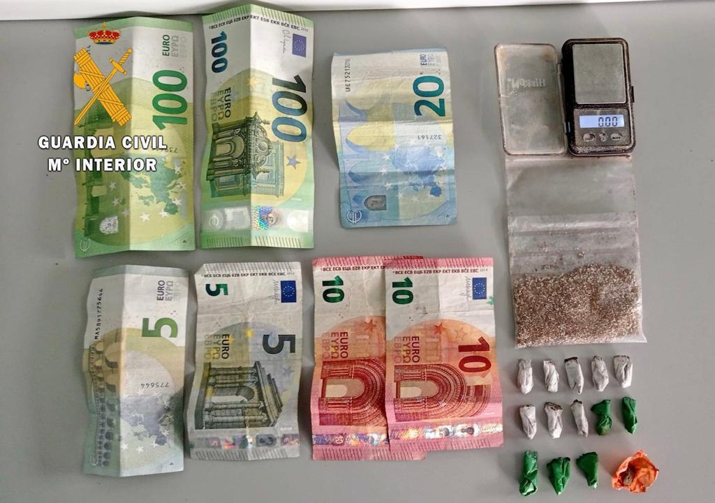 Sorprendido in fraganti un vendedor de droga en pleno centro de Cáceres Sorprendido in fraganti un vendedor de droga en pleno centro de Cáceres