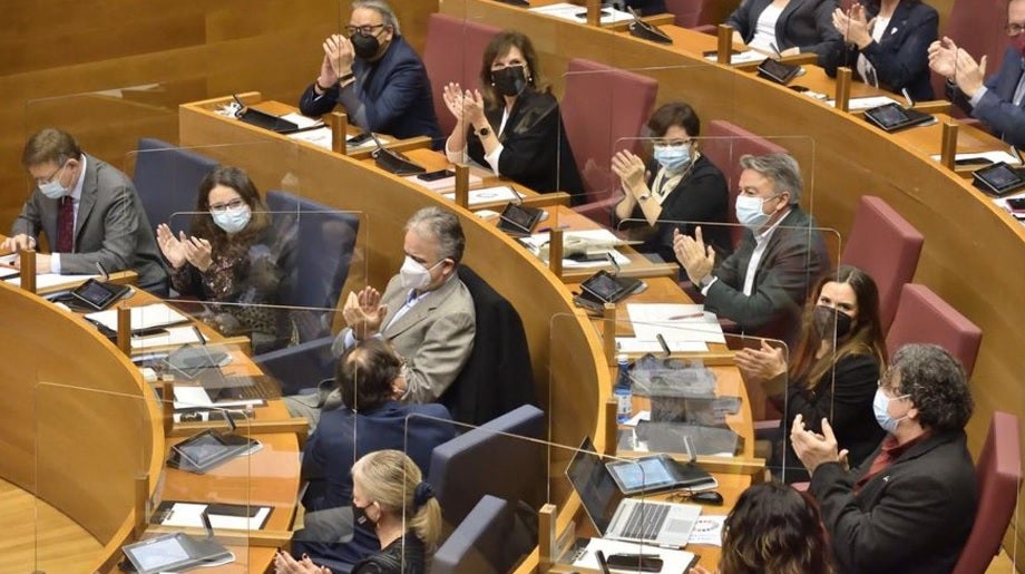 Puig asegura que la dimisión de Oltra no desestabiliza el Botànic y la oposición cree que está "fracturado" Puig asegura que la dimisión de Oltra no desestabiliza el Botànic y la oposición cree que está "fracturado"