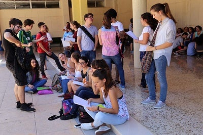 El alumnado de nuevo ingreso en la UMA podrá cursar 60 grados y 12 dobles grados en la Universidad de Málaga El alumnado de nuevo ingreso en la UMA podrá cursar 60 grados y 12 dobles grados en la Universidad de Málaga