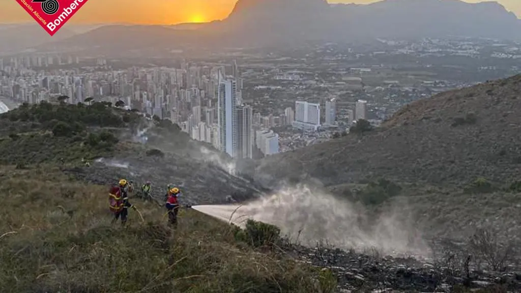 incendio forestal benidorm sierra helada incendio forestal benidorm sierra helada
