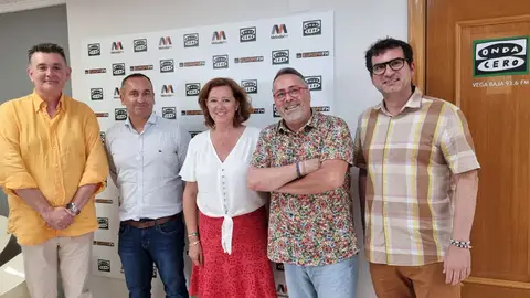 Tertulia semanal donde se abordan temas de interes de toda nuestra comarca de la Vega Baja tertulia semanal