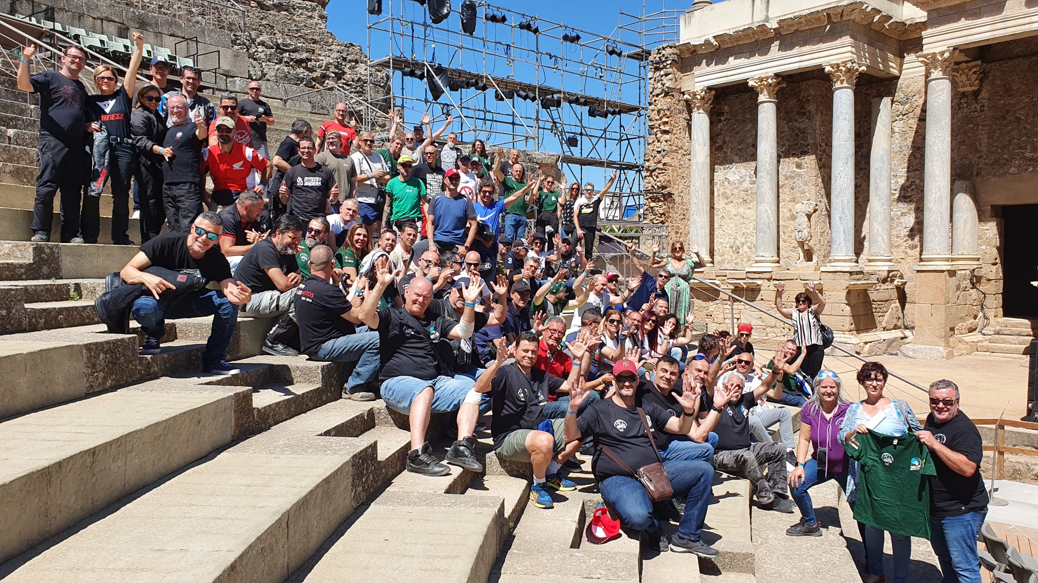 Más de 100 moteros sordos inician en Mérida una ruta por toda Extremadura Más de 100 moteros sordos inician en Mérida una ruta por toda Extremadura