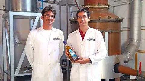 Los hermanos Carlos y Bartolomé Marí Mayans representan la quinta generación al frente de Hierbas Marí Mayans Los hermanos Carlos y Bartolomé Marí Mayans representan la quinta generación al frente de Hierbas Marí Mayans