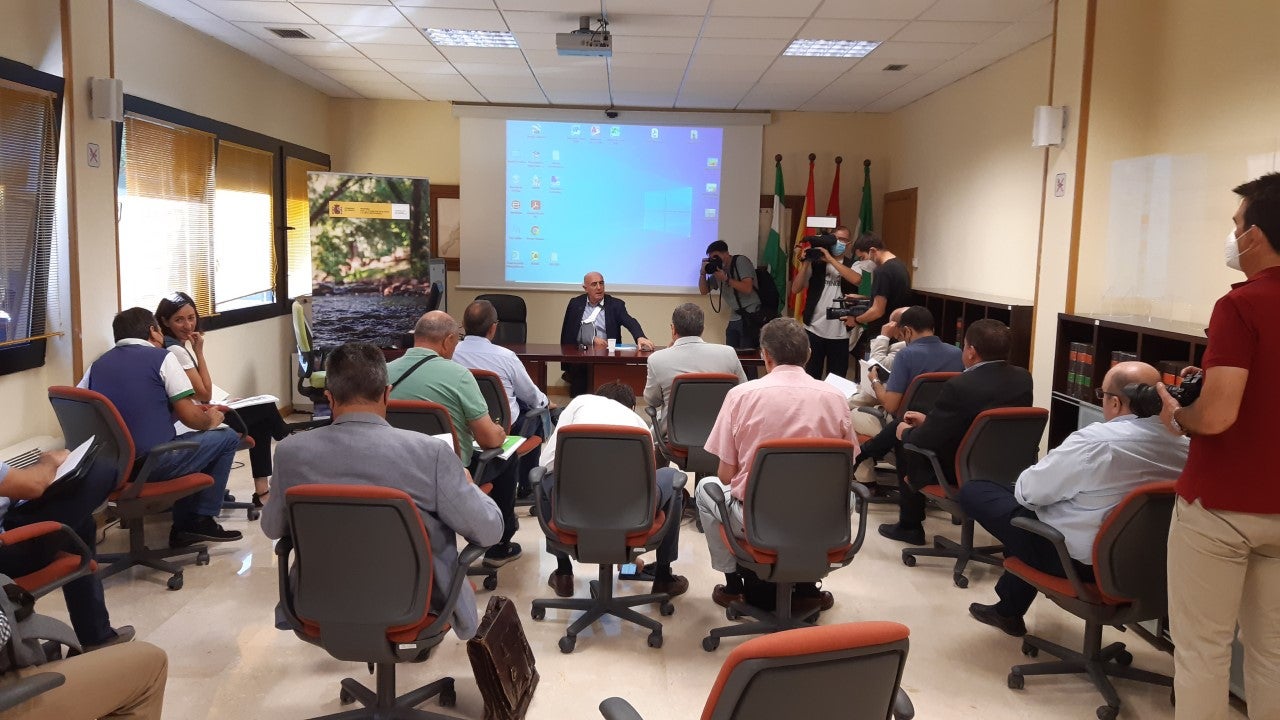 CHG asegura que el antiguo acuífero 23 ha perdido 1.500 hm3 de agua, las organizaciones agrarias creen que es una cifra más baja CHG asegura que el antiguo acuífero 23 ha perdido 1.500 hm3 de agua, las organizaciones agrarias creen que es una cifra más baja