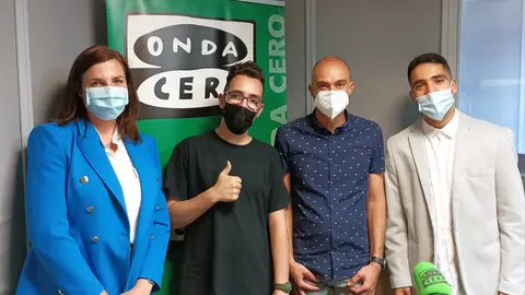 La directora y dos usuarios del Centro de Rehabilitación Laboral de Coslada visitan Más de uno Alcalá La directora y dos usuarios del Centro de Rehabilitación Laboral de Coslada visitan Más de uno Alcalá