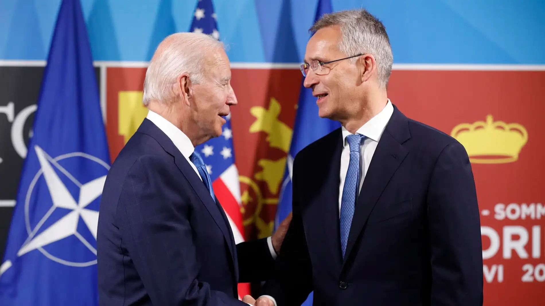 Joe Biden y Jens Stoltenberg durante la cumbre de la OTAN en Madrid