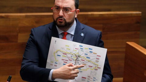 Adri&aacute;n Barb&oacute;n, en el Pleno de la Junta