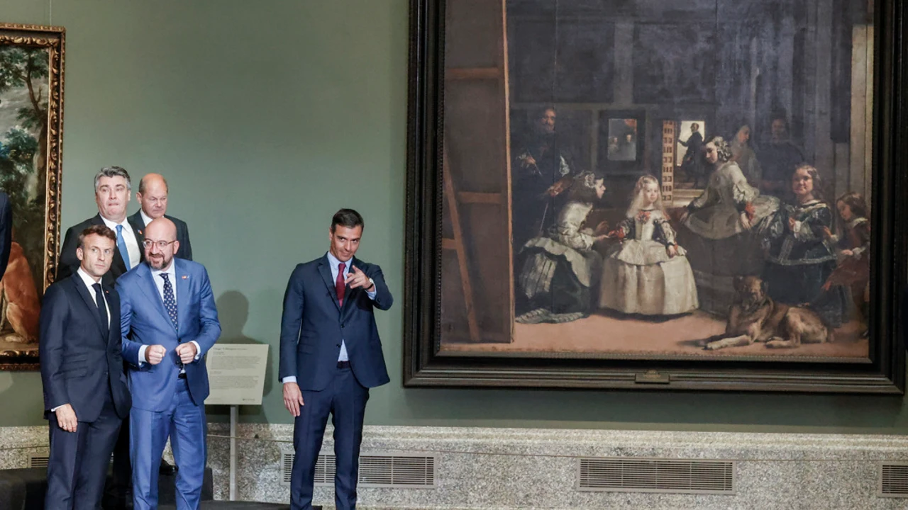 Una foto de familia ante las Meninas inmortaliza la primera cena euroatlántica
