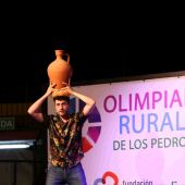 Un participante en las olimpiadas rurales de Los Pedroches