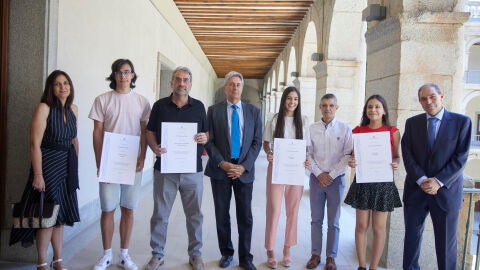 Reconocimiento alumnos EvAU Alcal&aacute;