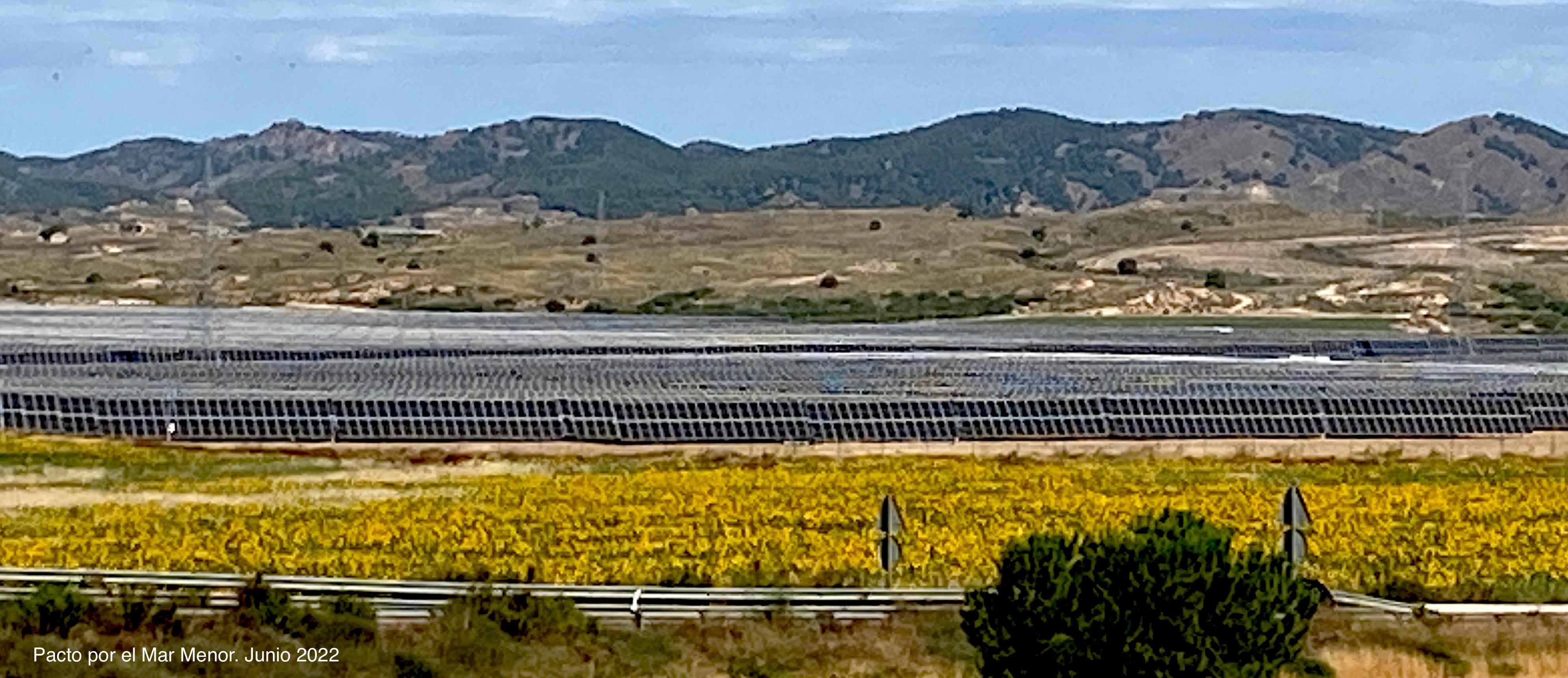 Pacto por el Mar Menor pide al Gobierno que regule la instalación de plantas fotovoltaicas en el entorno de la laguna salada Pacto por el Mar Menor pide al Gobierno que regule la instalación de plantas fotovoltaicas en el entorno de la laguna salada