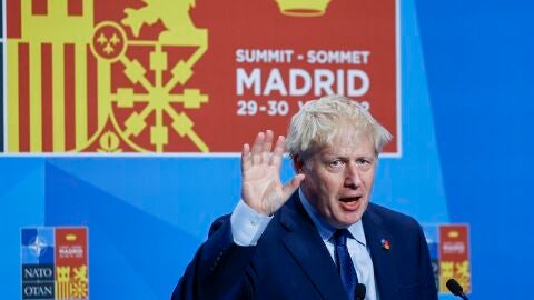 Boris Johnson durante la cumbre de la OTAN en Madrid