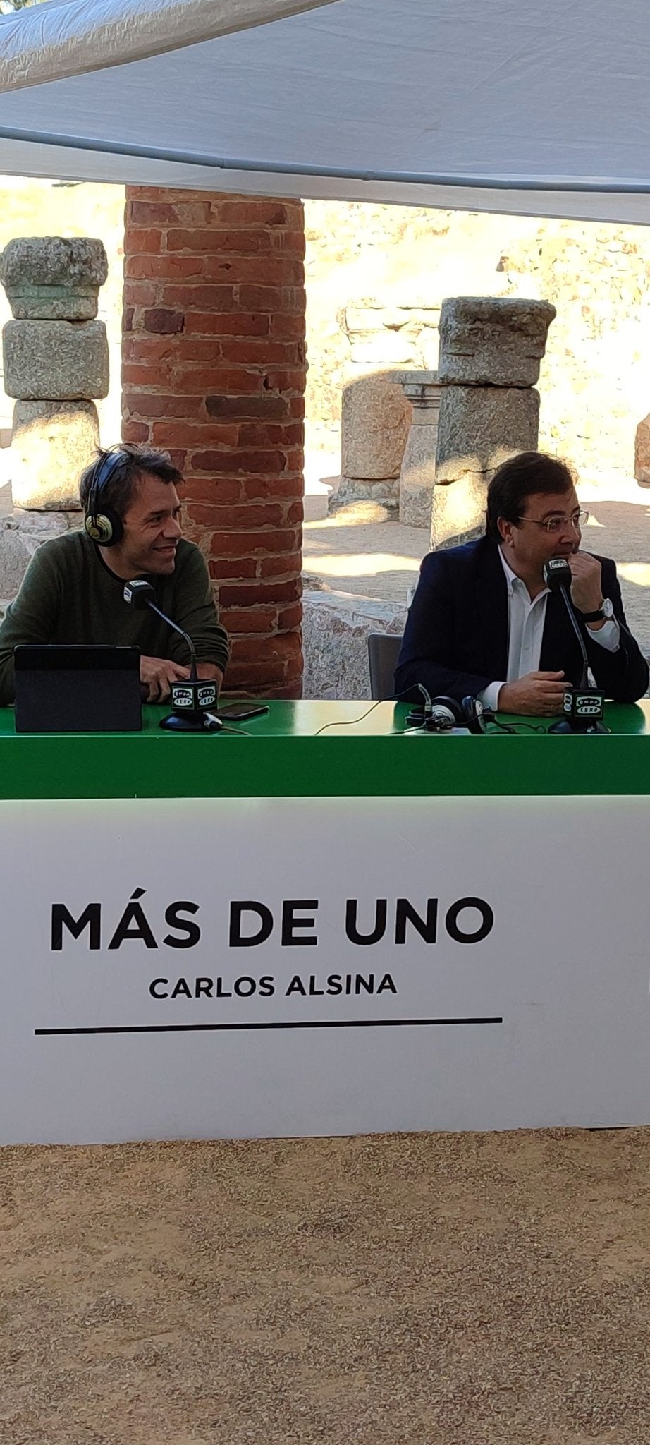 Guillermo Fernández Vara en Más de Uno con Carlos Alsina desde el Teatro Romano de Mérida Guillermo Fernández Vara en Más de Uno con Carlos Alsina desde el Teatro Romano de Mérida