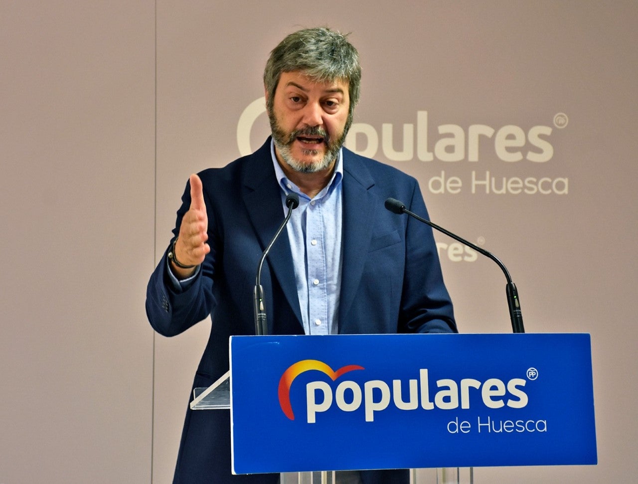 El PP acusa al gobierno de Lambán de "cargarse" la sanidad aragonesa El PP acusa al gobierno de Lambán de "cargarse" la sanidad aragonesa