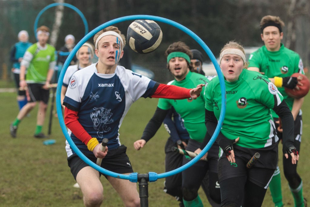 Bárbara González, jugadora de Quidditch: "Es un deporte de contacto, mixto e inclusivo" Bárbara González, jugadora de Quidditch: "Es un deporte de contacto, mixto e inclusivo"