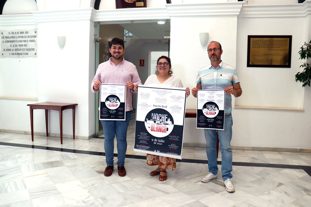 Teatro, arte y carnaval en la Noche en Blanco de Puerto Real Teatro, arte y carnaval en la Noche en Blanco de Puerto Real
