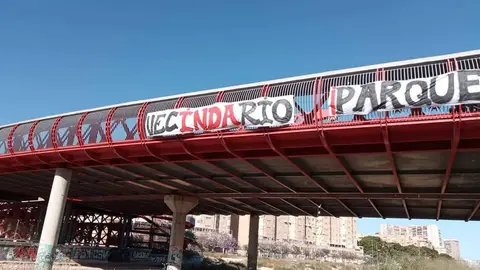 Salvo los pasos peatonales, no se ha hecho nada desde que el AVE llegó en 2013 Salvo los pasos peatonales, no se ha hecho nada desde que el AVE llegó en 2013