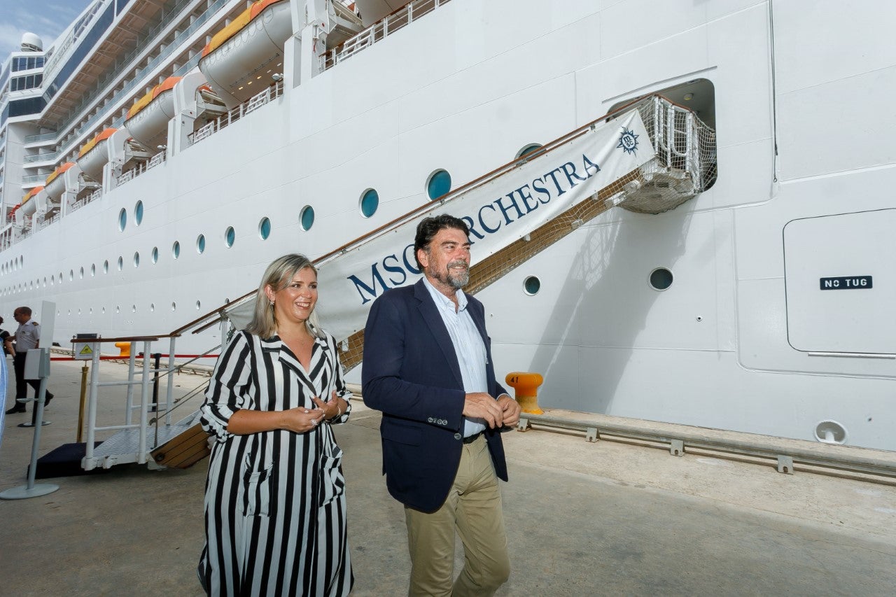 Alicante se convierte en 'puerto base' con la primera salida del 'MSC Orchestra' Alicante se convierte en 'puerto base' con la primera salida del 'MSC Orchestra'