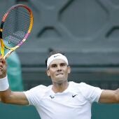 Rafa Nadal celebra su victoria en Wimbledon.