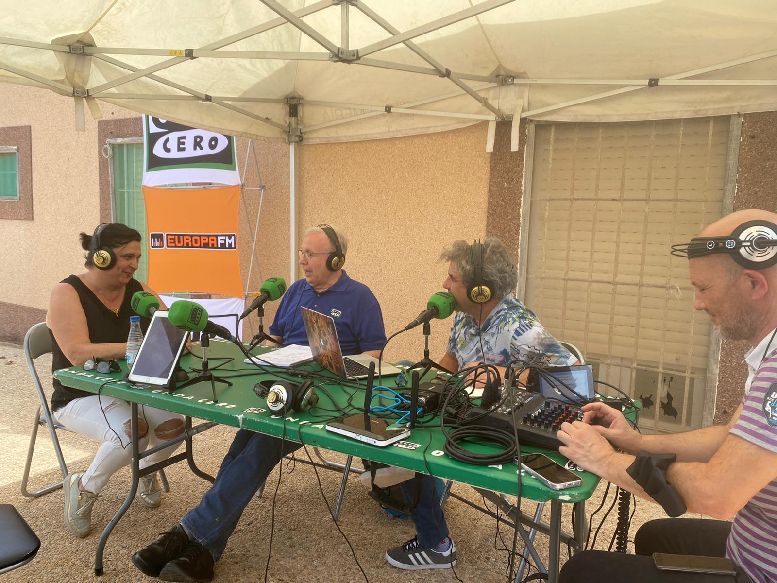 Montoya, responsable de la Oficina de Turismo de Níjar: “No solo ofrecemos el producto artesanal, también enseñamos cómo se realiza” Montoya, responsable de la Oficina de Turismo de Níjar: “No solo ofrecemos el producto artesanal, también enseñamos cómo se realiza”