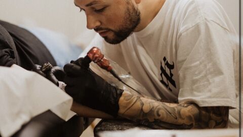 Tatador en una iniciativa solidaria en Gij&oacute;n