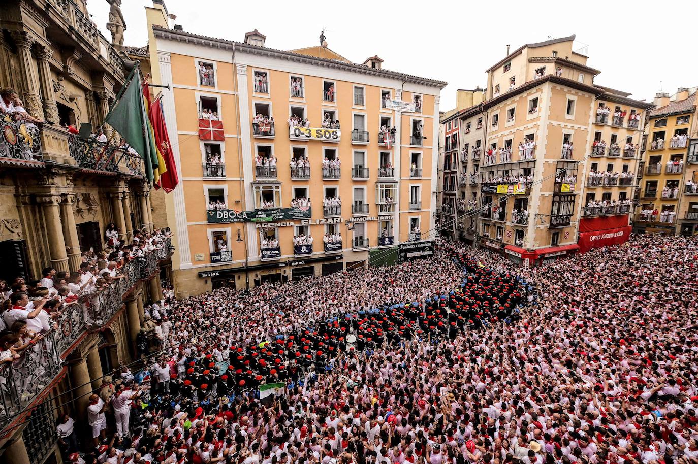 Dos años después regresan las fiestas de los Sanfermines que comienzan en Pamplona y Pasai Antxo Dos años después regresan las fiestas de los Sanfermines que comienzan en Pamplona y Pasai Antxo