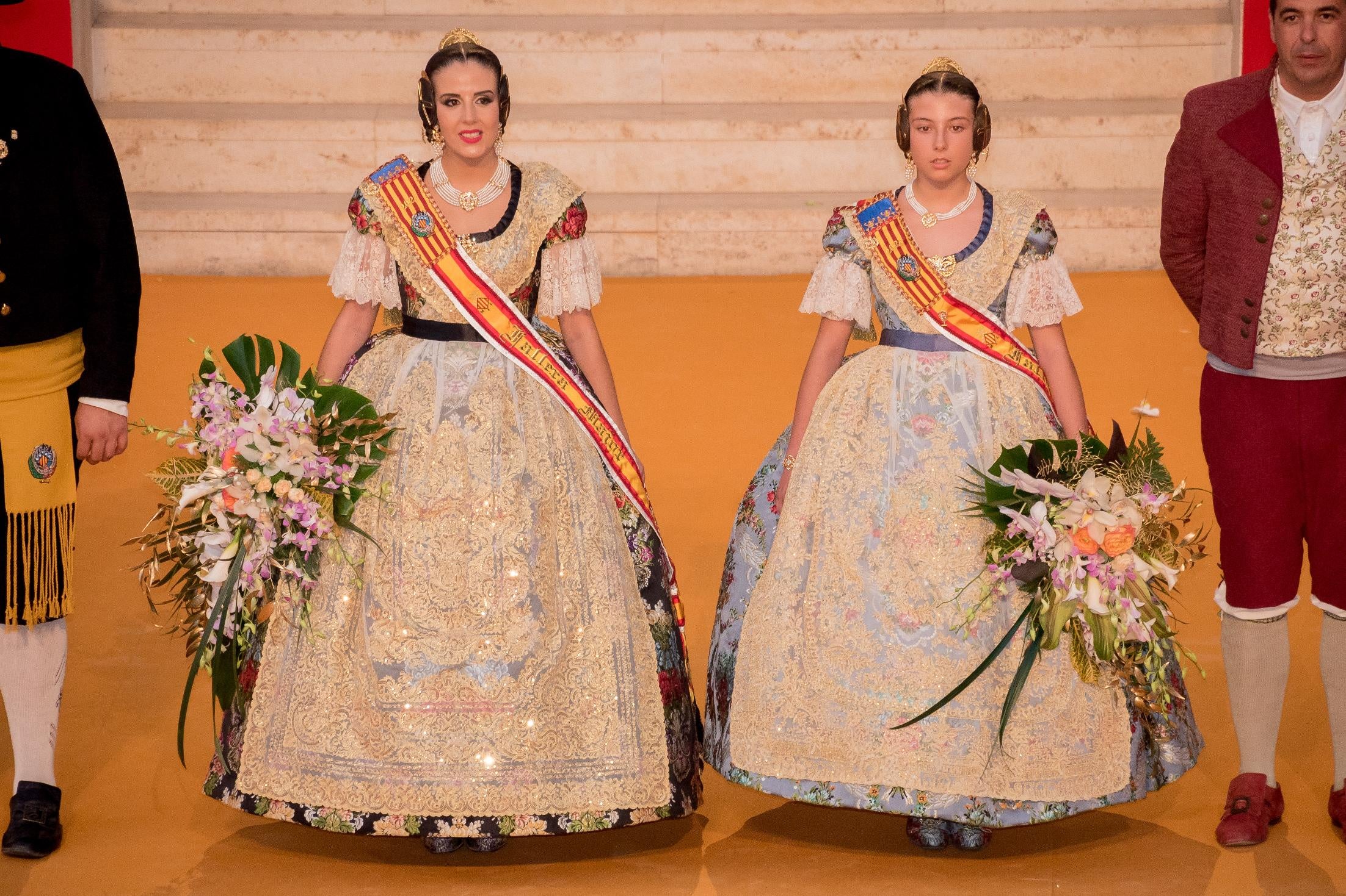 Las fallas del Camp de Morvedre celebran la exaltación de sus Falleras Mayores antes de empezar el veerano Las fallas del Camp de Morvedre celebran la exaltación de sus Falleras Mayores antes de empezar el veerano