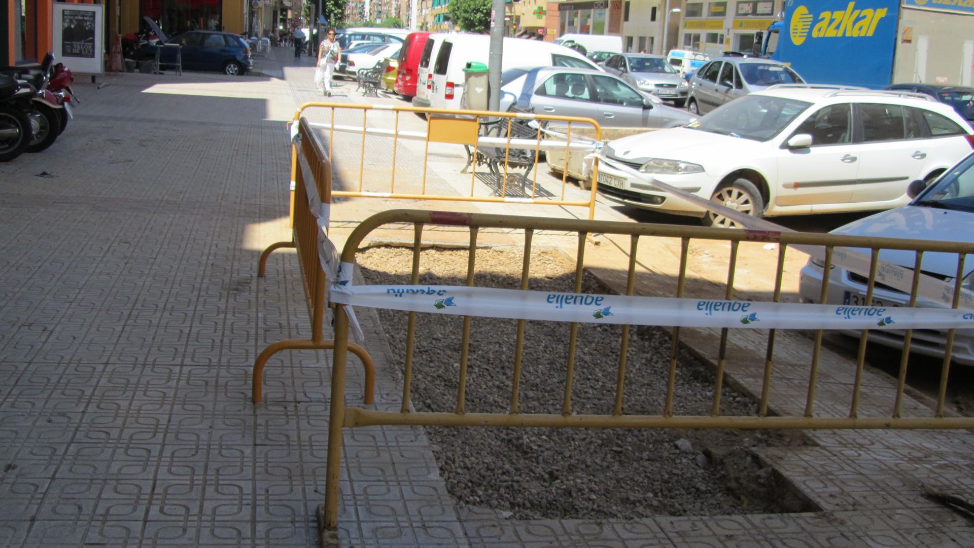 El PSOE de Badajoz pide la renovación de las redes de agua en cuatro avenidas El PSOE de Badajoz pide la renovación de las redes de agua en cuatro avenidas