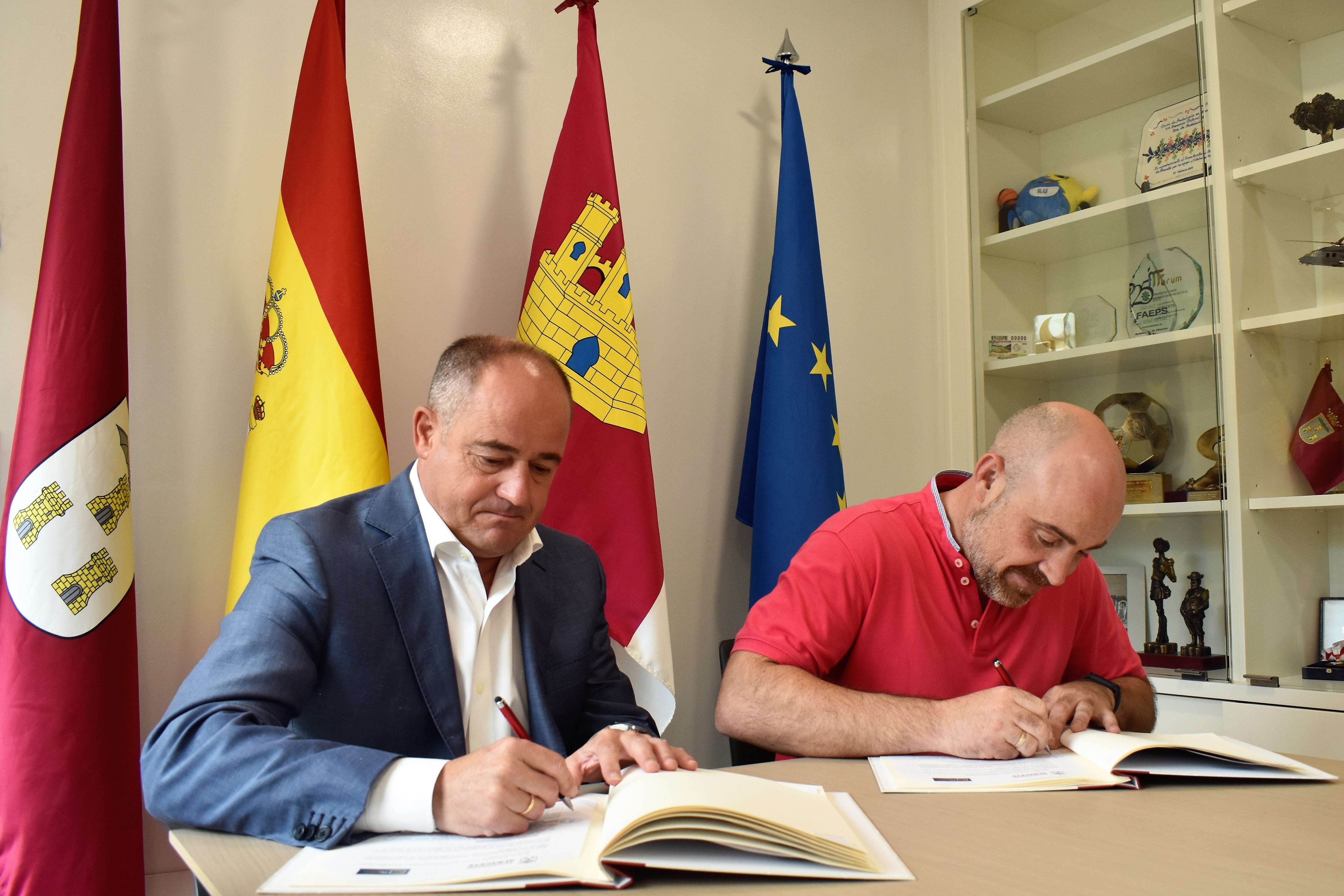 Fecom recibirá una subvención de 100.000 euros para el desarrollo de actividades de promoción Fecom recibirá una subvención de 100.000 euros para el desarrollo de actividades de promoción