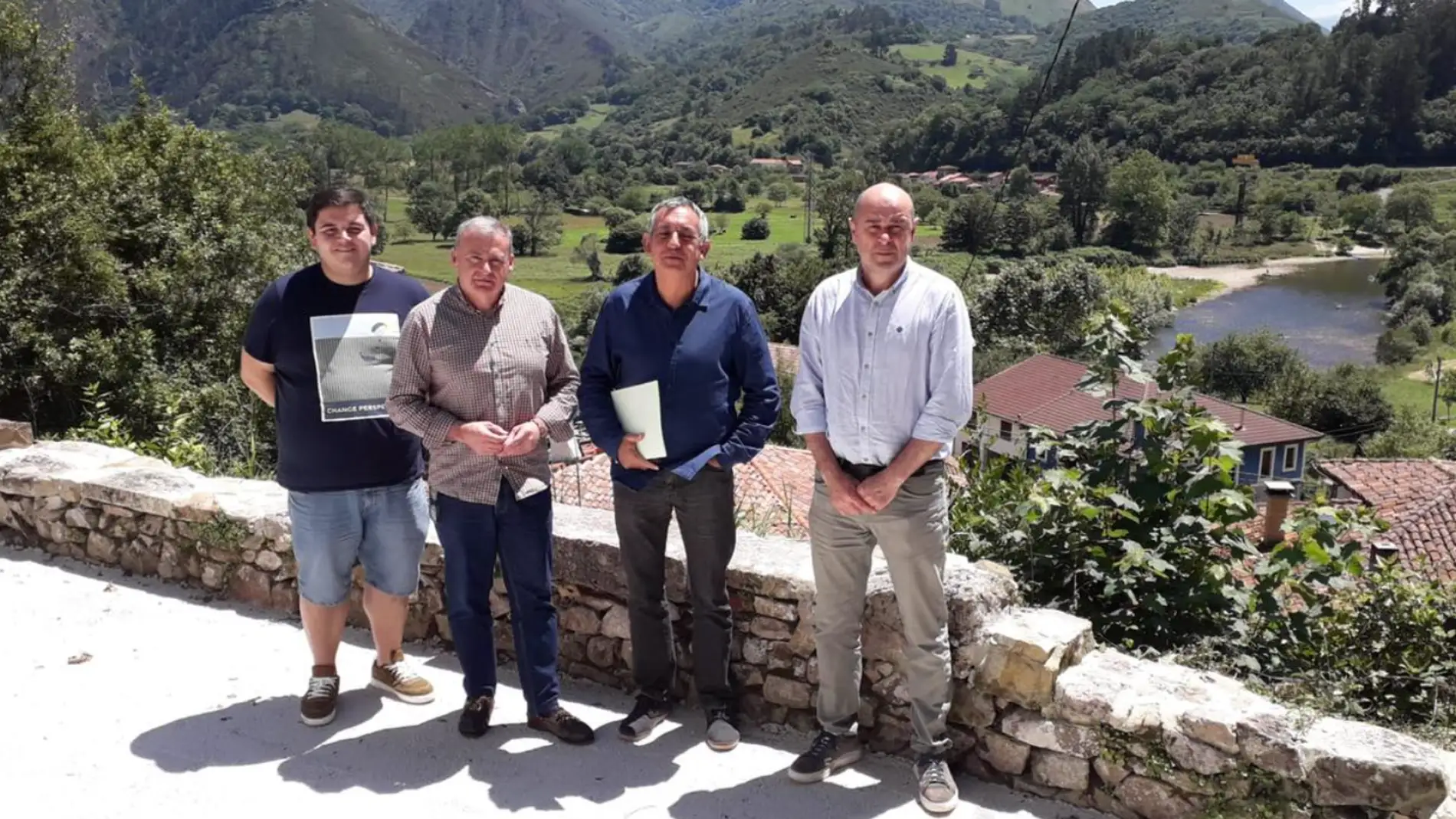 Visita a la zona beneficiada por los trabajos Visita a la zona beneficiada por los trabajos