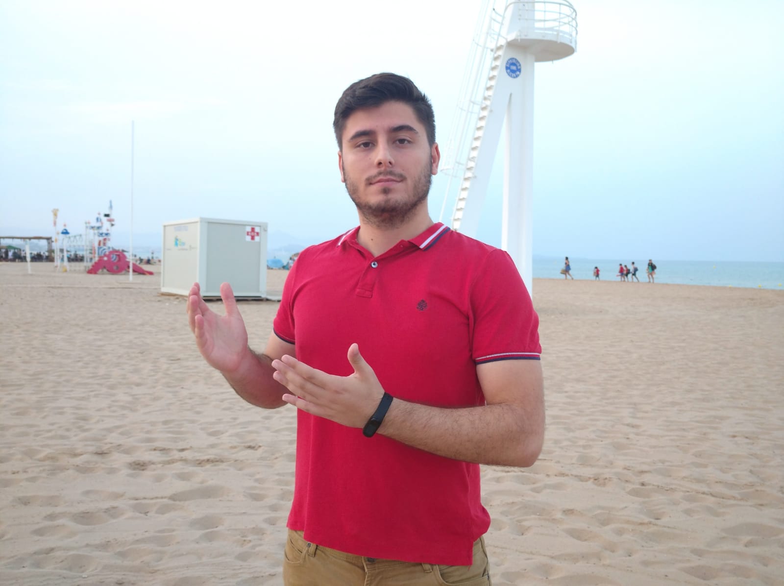 Nuevas Generaciones del PP solicita la instalación de duchas completas en las playas de Elche Nuevas Generaciones del PP solicita la instalación de duchas completas en las playas de Elche