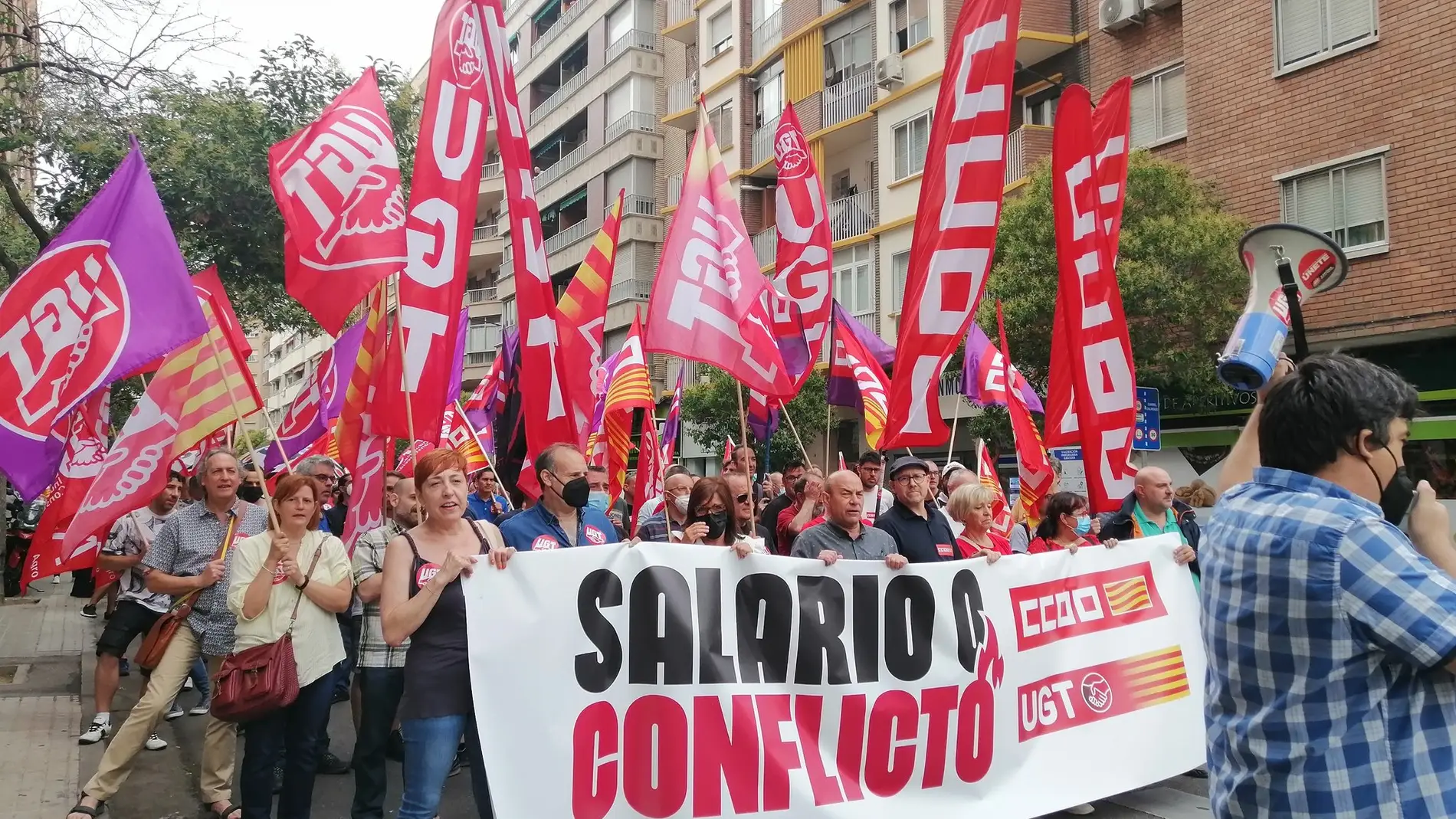 Los sindicatos se han manifestado por las calles de Zaragoza