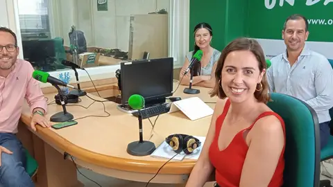 Héctor Díez, Esther Díez y Jose Navarro con Mayte Vilaseca Héctor Díez, Esther Díez y Jose Navarro con Mayte Vilaseca