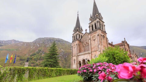 Bas&iacute;lica de Covadonga
