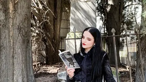 MOONLIGHT BOOKS YOUTUBER