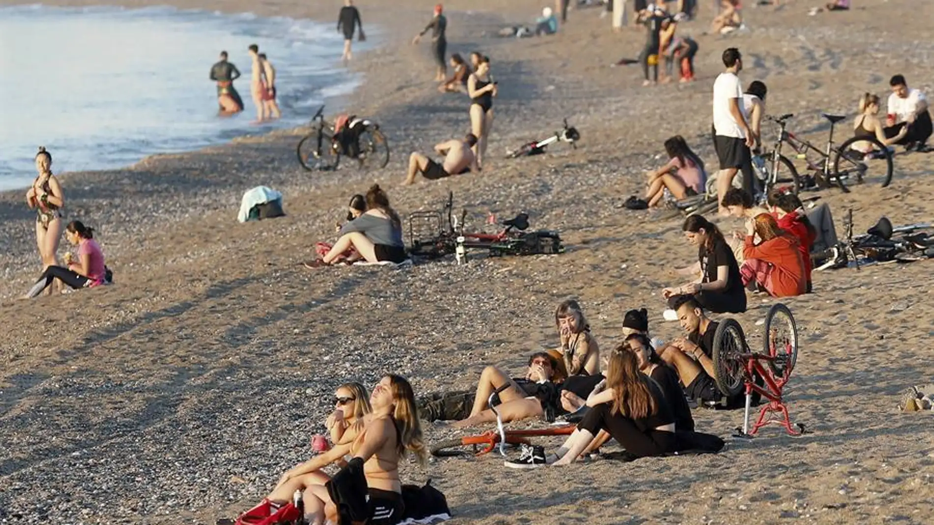 Las playas de España en las que está prohibido fumar