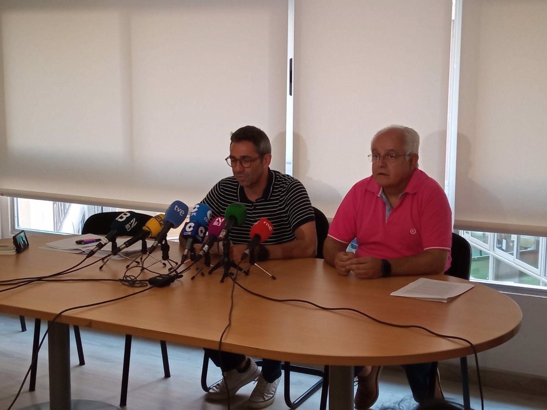 Más de 400 médicos reclaman a Salud soluciones ante la "situación alarmante" de las consultas Más de 400 médicos reclaman a Salud soluciones ante la "situación alarmante" de las consultas