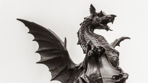 Estatua de drag&oacute;n