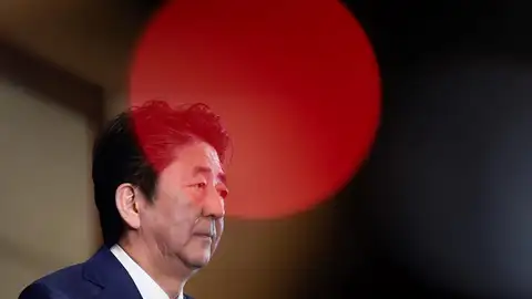 Shinzo Abe en una reunión entre China, Corea del Sur y Japón en 2019