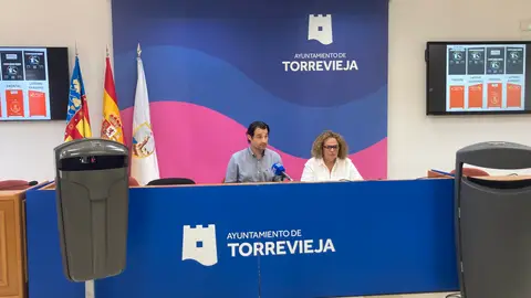 El nuevo servicio de limpieza y recogida de residuos en Torrevieja comienza con el incremento de plantilla