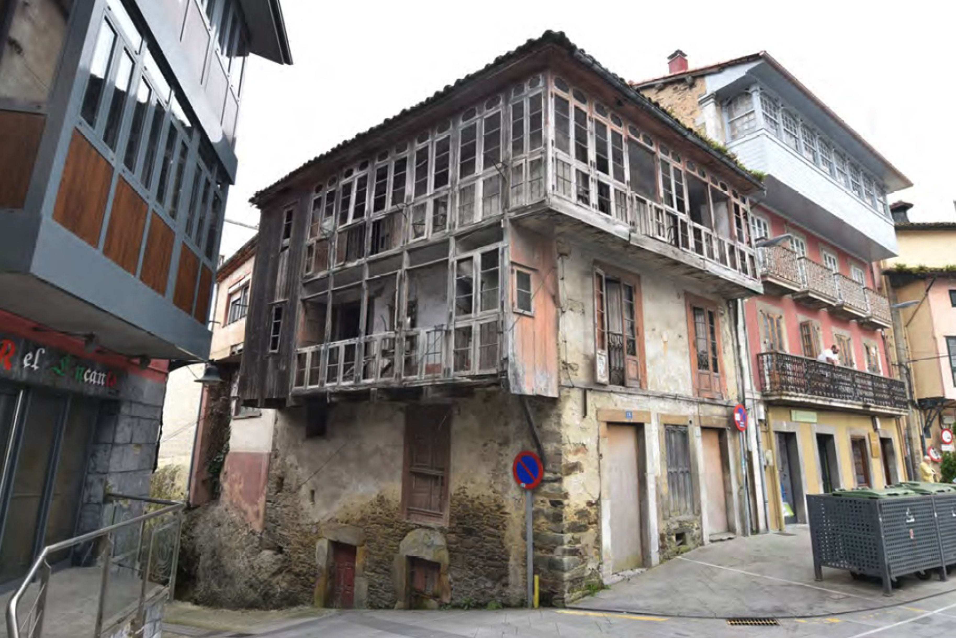 Abierta la solicitud de ayudas para mantenimiento y rehabilitación en edificios del eje central de la villa Abierta la solicitud de ayudas para mantenimiento y rehabilitación en edificios del eje central de la villa