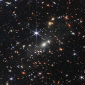 La NASA revela "una pequeña porción del universo" con la primera imagen del telescopio James Webb