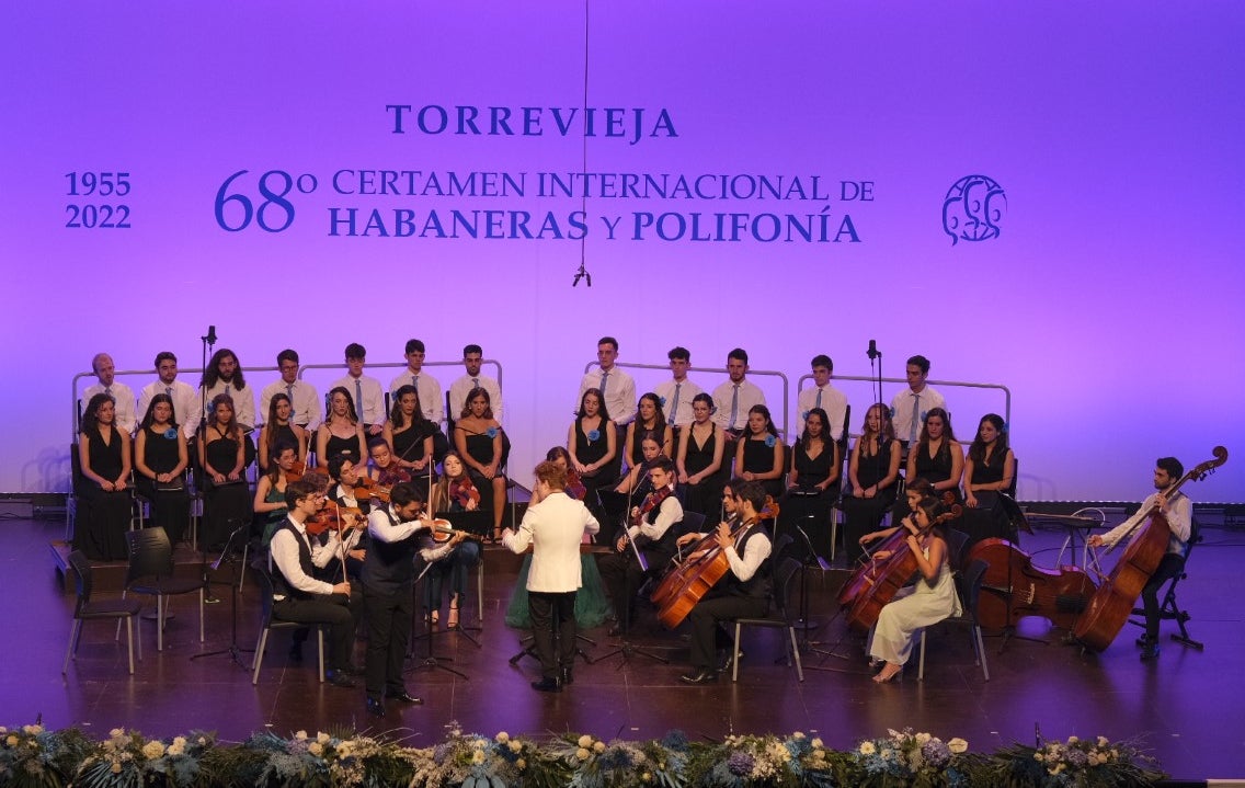 Torrevieja vivió le velada inaugural del certamen de habaneras con horizonte de recuperar presencia internacional Torrevieja vivió le velada inaugural del certamen de habaneras con horizonte de recuperar presencia internacional