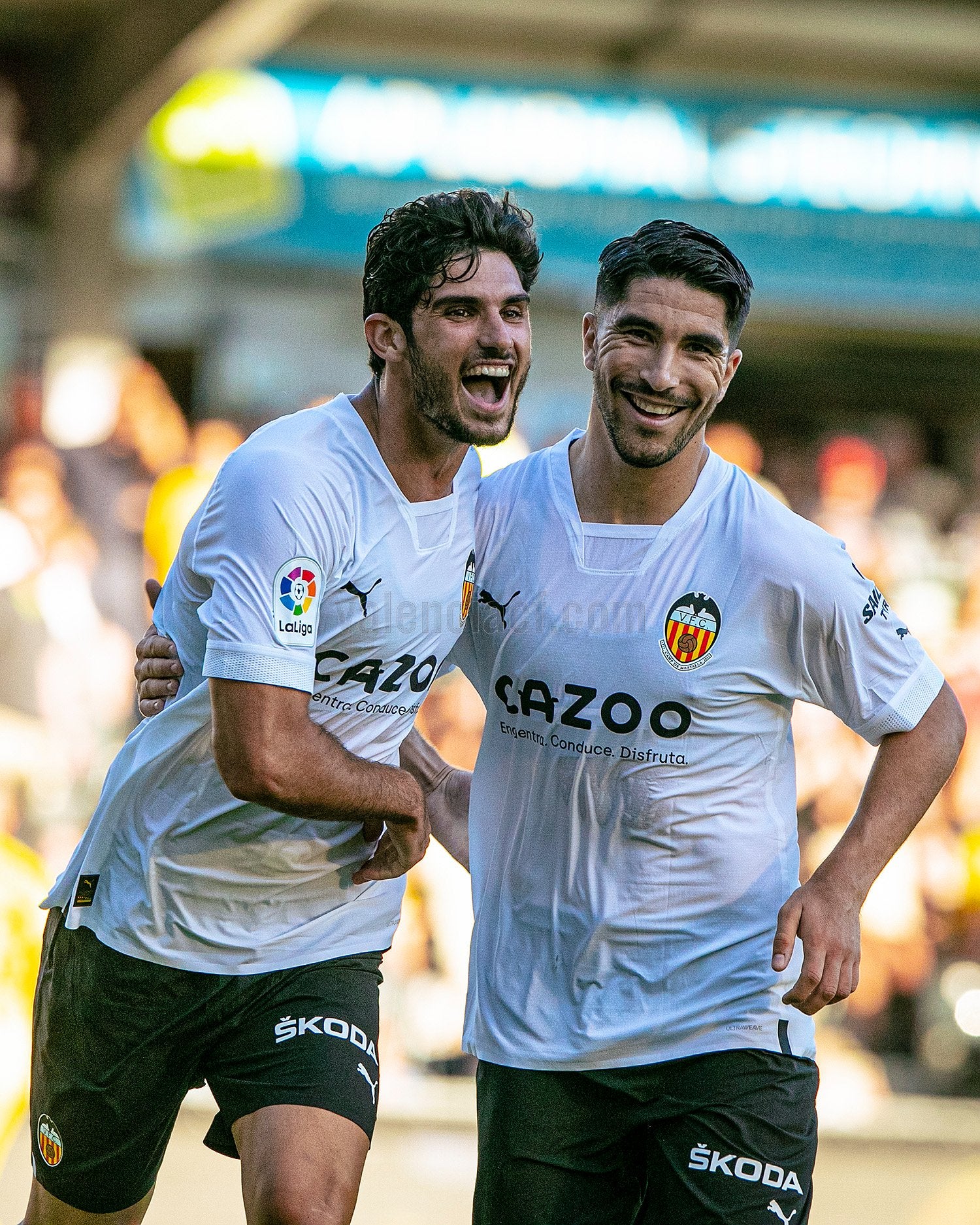 El Valencia vence al Borussia Dortmund con Guedes en modo "estrella" El Valencia vence al Borussia Dortmund con Guedes en modo "estrella"