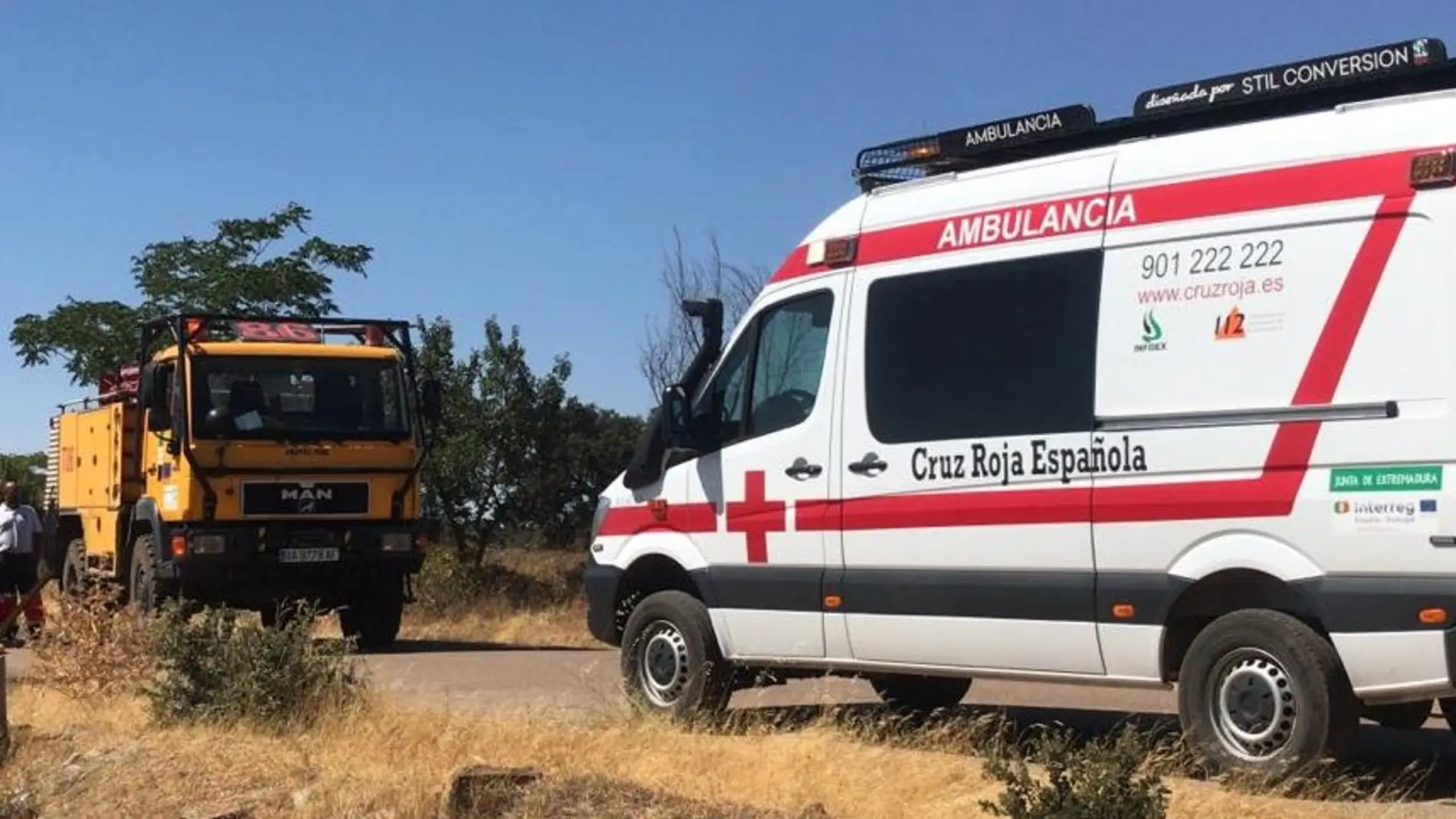 Los vecinos de las diez localidades evacuadas por los incendios regresan a partir de este mediodía a sus hogares Los vecinos de las diez localidades evacuadas por los incendios regresan a partir de este mediodía a sus hogares