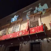 Orihuela culmina sus fiestas con el acto de la exposición en el balcón consistorial y el desfile del Oriol Orihuela culmina sus fiestas con el acto de la exposición en el balcón consistorial y el desfile del Oriol